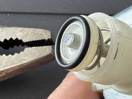 WellDrops kondenzvíz porlasztó rendszer szivattyú tisztítása - 5. lépés